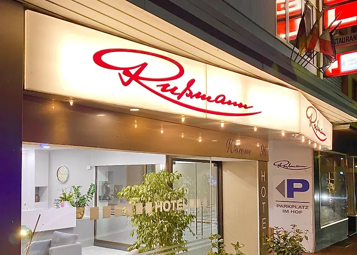 호텔 Russmann & Living 3*