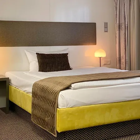 Russmann & Living Hotel 3*