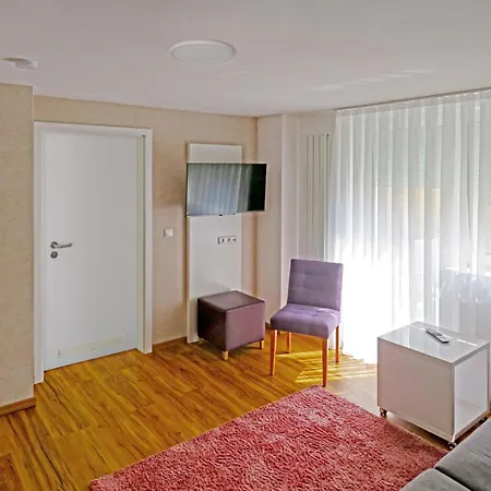 Russmann & Living 3* Goldbach (Bavaria)