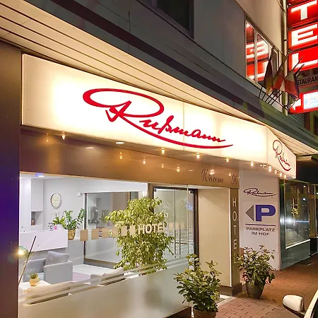 فندق Russmann & Living 3*