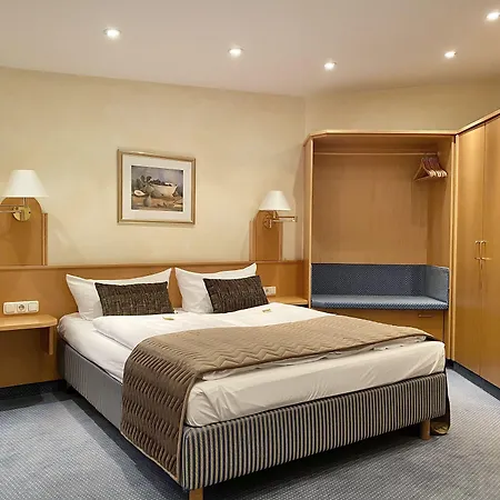 Hotel Russmann & Living 3*